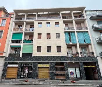 TRE LOCALI CON DOPPIA ESPOSIZIONE